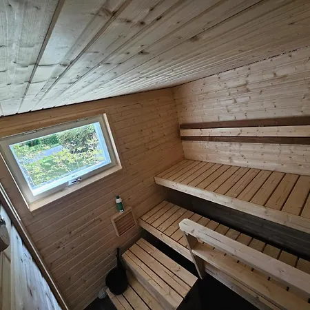 Revontulet Zohar Hazfoni *