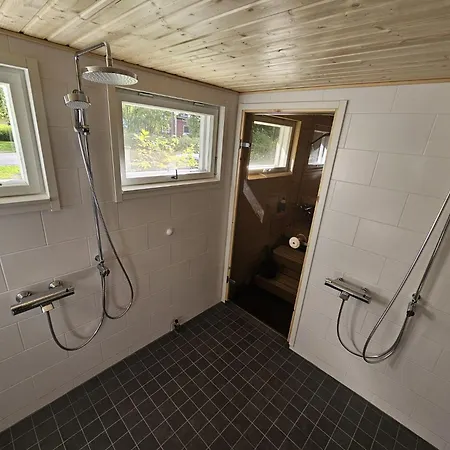 Revontulet Zohar Hazfoni Сasa de vacaciones *